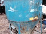 Crane Concrete bucket 1000L