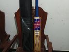 Cricket bat