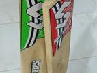 Cricket bat