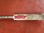 Cricket MRF bat