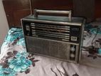Crown Solid State FM AM SW Radio