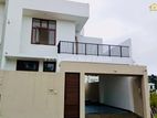 (D117) Luxury 2 Story House for Sale in Kottawa