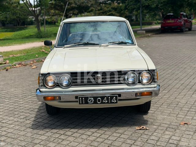 Daihatsu Charmant 1987 photo 2