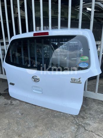 Daihatsu Mira LA300 Dicky Door