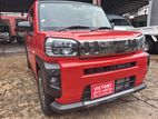 Daihatsu Taft Dark Chrome 2025