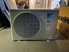 Daikin 12000BTU Non inverter R32 Gas Brand new AC