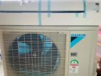 Daikin - Inverter 9000 btu Air Conditioner