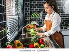 Daily and staying housemaid services.