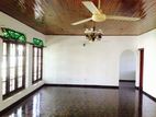 Dehiwala 3 Bed Upstair Rooms for Rent