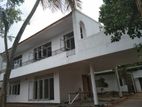 Dehiwala : 5 Bedrooms Luxury House for Rent