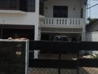Dehiwala : 5BR (20P) Luxury House for Rent in Station Road