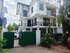 Dehiwala : 7BR (16P) Three story House for Sale at Kalubowila