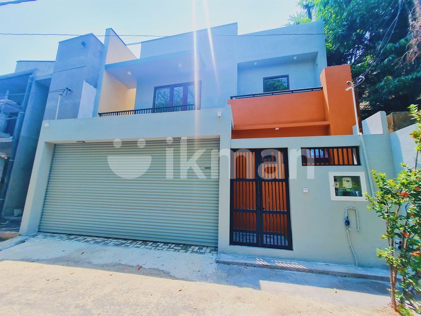 Dehiwala ,Architecture Designed 3 Storied House For Sale, ikman