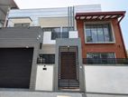 (DH1140) Luxury Three Storey House for sale in Polgasowita Mattogoda
