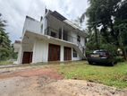 (DH1252) 29.6P Land With House for Sale in Athurugiriya - Value
