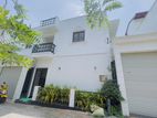 (DH18) Newly Super Luxury 3 Story House for Sale in Piliyandala