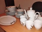 Plate Set with Cups