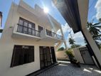 (DR1040) Modern Two Storey House for Rent in Kottawa Town