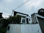 (DR329) Two Storey House for Rent in Maththegoda