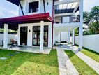 Dream 4-Bed Luxury House with Rooftop Garden Boralasgamuwa