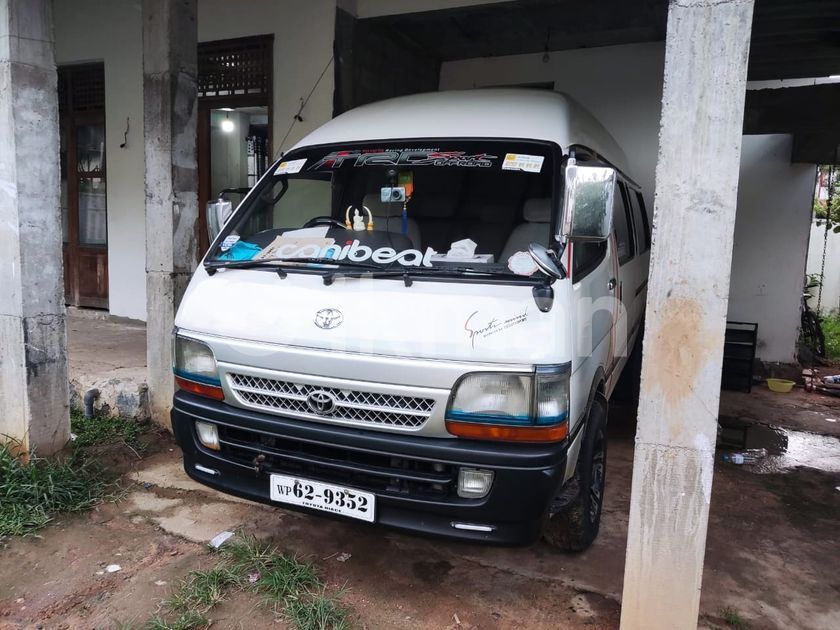Dual AC Highroof Van for Hire Kadawatha for Sale in Kadawatha | ikman