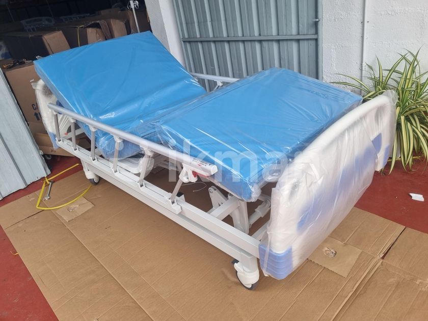 Electric Four Function Patient Hospital Beds for Sale in Kurunegala ...