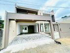 Elegant 2-Storey Luxury House Near Piliyandala