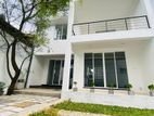 Elegant 3-Storey Home for Sale – Prime Kohuwala