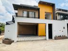 Elegant 4-Bed Residence with Premium Features Piliyandala