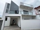 Elegant Luxury House for Sale in Athurugiriya