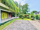 Elegant Modern Home with Diyawanna Views – Rajagiriya