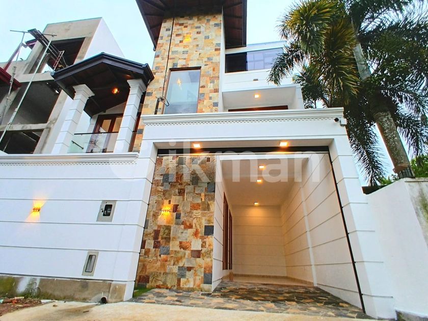Elegant Two-Storey House For Sale In Piliyandala | ikman