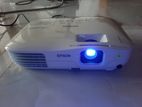 Epson 2600 Lumens Projector-Japan