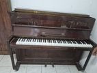 Evestaff Piano
