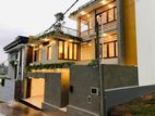 EXCELLEND VIEW 3st B/N A Beautiful super luxury house sale pannipitiya