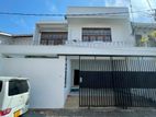 Exclusive 4 Bedroom House for Rent at Colombo 05