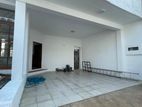Exclusive 4 Bedroom House for Rent at Colombo 05