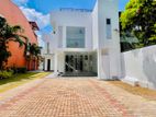 Exclusive Beach Hotel Side An Upstairs 5 BR House For Sale In