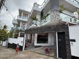 Exclusive Beautiful Luxury Residence Sale in Palawaththa, Battaramulla