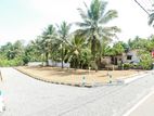 Exclusive Land for Sale in Meegoda 8p