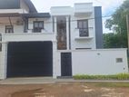 FADDY FILD VEIW SUPER LUXURY HOUSE FOR SALE IN BORALASGAMUWA