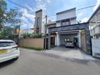 Family Luxury House for Sale in Boralesgamuwa