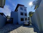 FIRST FLOOR APARTMENT IN BATTARAMULLA FOR RENT