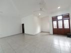 First Floor House for Rent in Nugegoda Junction