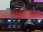 Focusrite Scarlett 2i2 4th Gen Studio Pack