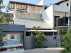 For Rent:3-Bedroom House with Rooftop Katubedda (Near Moratuwa Campus)