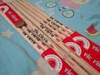 – VIC FIRTH AMERICAN CLASSIC 5A DRUM STICKS