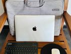 Apple MacBook Air 13-inch
