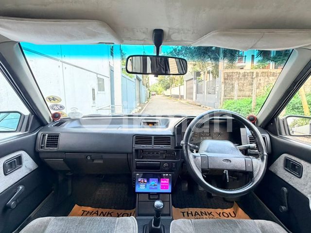 Ford Laser 1988 photo 4