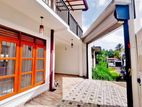 Four Bedrooms With Luxury Two Storey House In Piliyandala